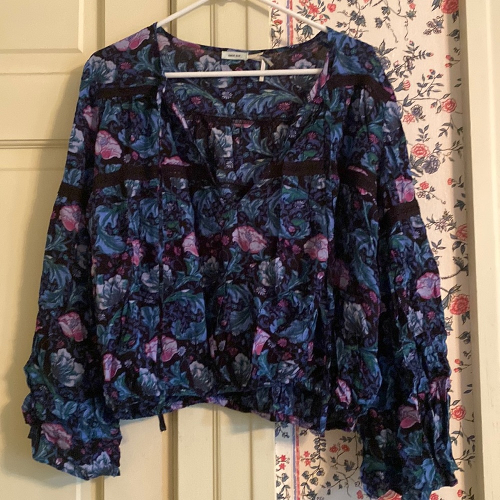 UO floral blouse